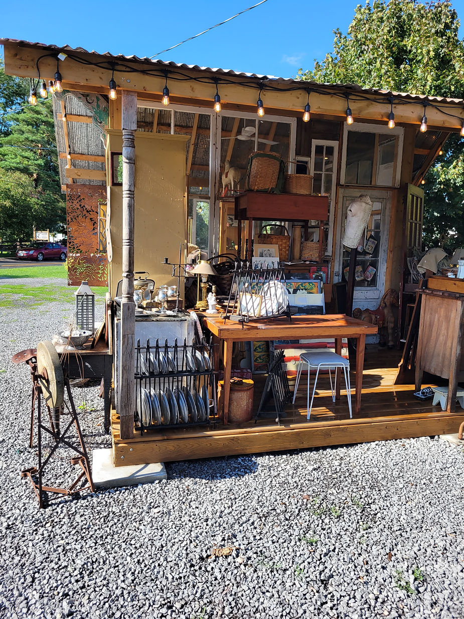 Handworks, Bloomfield, ON